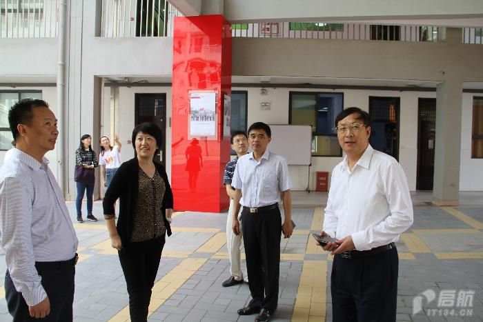 王红红副市长、张元贵局长参观校园